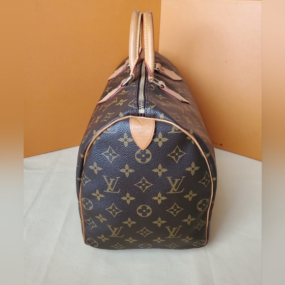 Louis Vuitton Speedy 35 Monogram Handbag - Picture 4 of 16